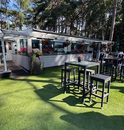 Romantisches Glamping Zelt Auf Ruegen - Uebernachten Mitten Im Kiefernwald - Nur 100m Bis Zum - Ideal Fuer Paare Und Kleine Familien - Zelt Nr 2 Dranske